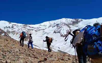 Trekking y cabalgata al avión de los uruguayos: una expedición que emociona