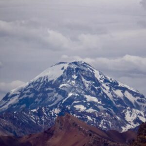 EXPEDICIÓN: VOLCÁN TUPUNGATO - RN POR CHILE